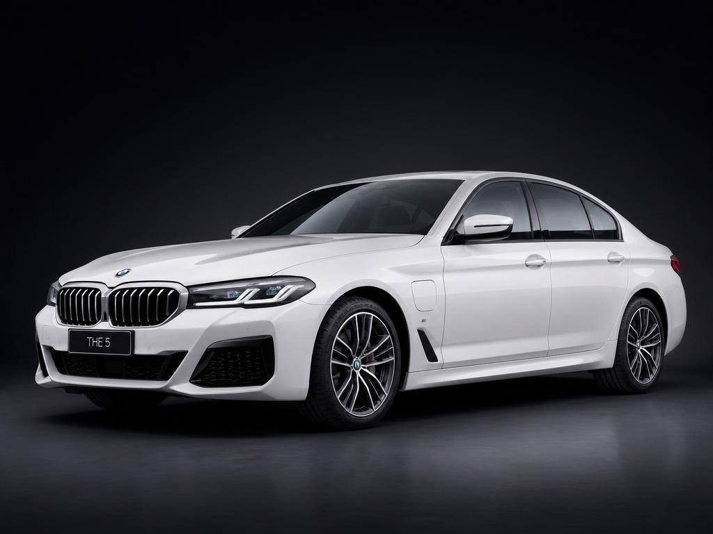 BMW 5 Series — view 2