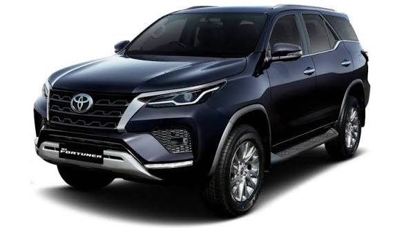 Toyota Fortuner — view 2